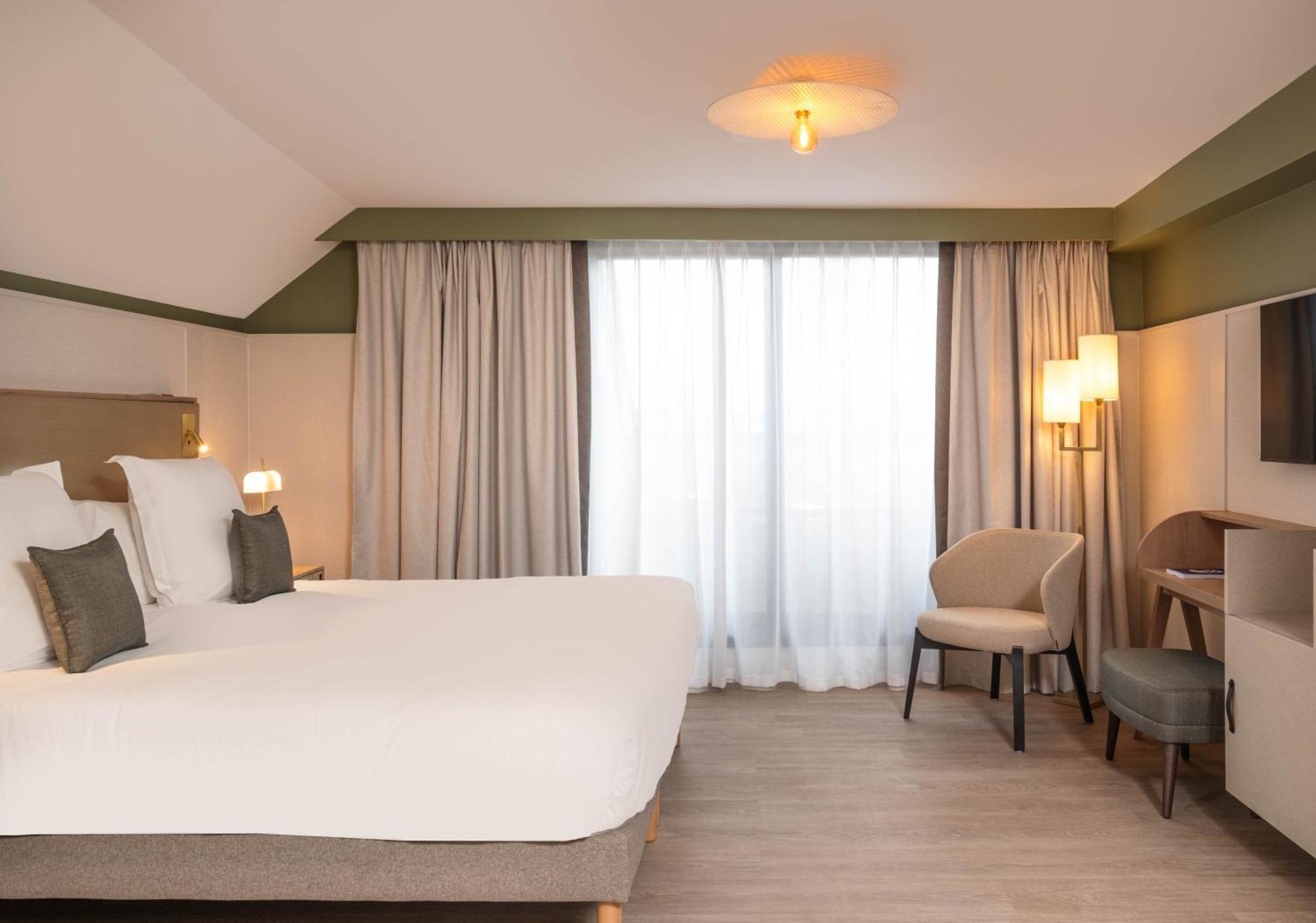 De La Hotel 3*